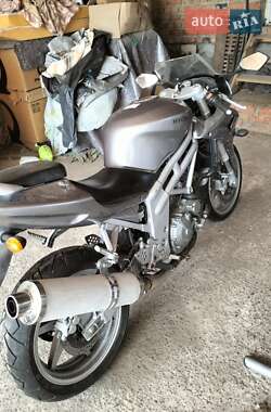 Спортбайк Hyosung GT 650R 2005 в 