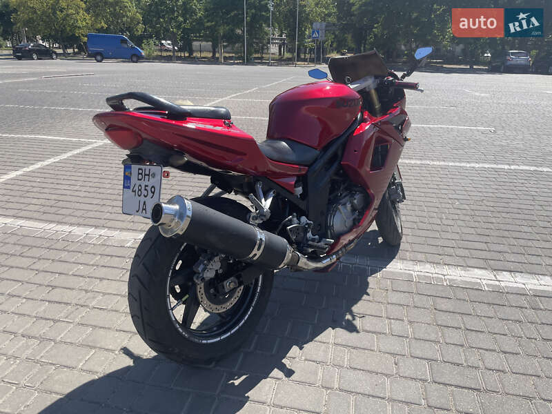 Спортбайк Hyosung GT 650R 2006 в Одессе фото 8 Спортбайк Hyosung GT 650R 2006 в Одессе