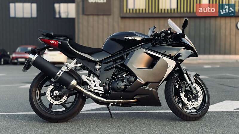 Спортбайк Hyosung GT 650R 2013 в Києві