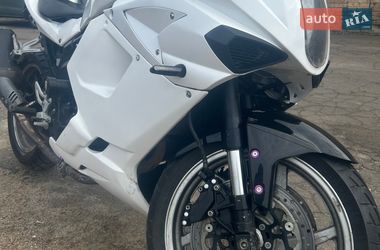 Спортбайк Hyosung GT 650R 2010 в Дымере