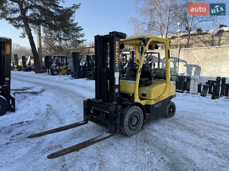Вилочный погрузчик Hyster H 2013 в Киеве фото 2 Вилочный погрузчик Hyster H 2013 в Киеве