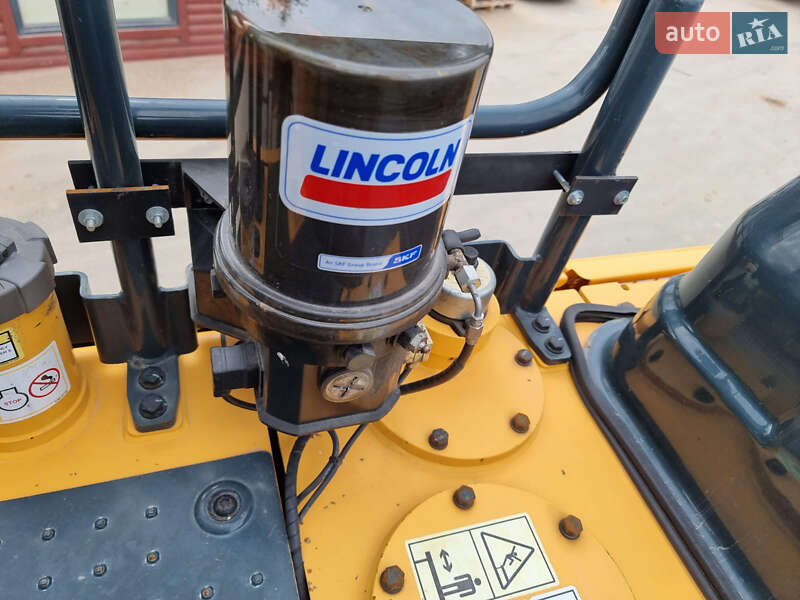 Колісний екскаватор Hyundai 180D 2022 в Одесі