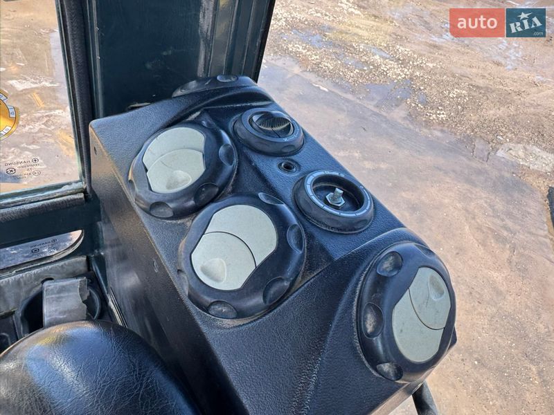 Миниэкскаватор Hyundai 35L 2015 в Недобоевцах