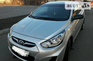 Седан Hyundai Accent 2011 в Киеве