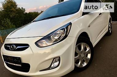 Седан Hyundai Accent 2013 в Дніпрі