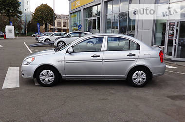 Седан Hyundai Accent 2010 в Киеве