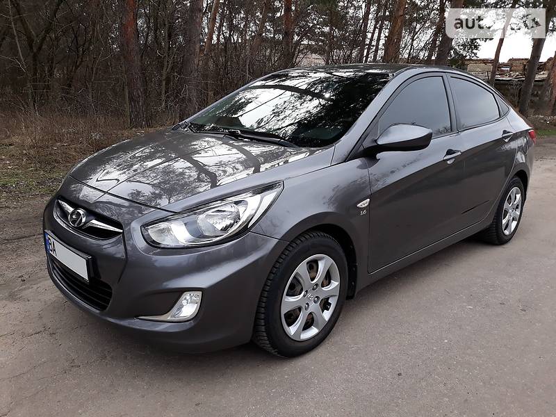 Hyundai Accent 2012 года