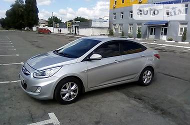 Hyundai Accent 2014