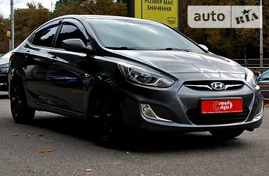 Седан Hyundai Accent 2012 в Киеве