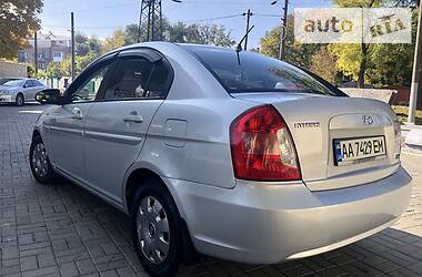 Седан Hyundai Accent 2008 в Днепре