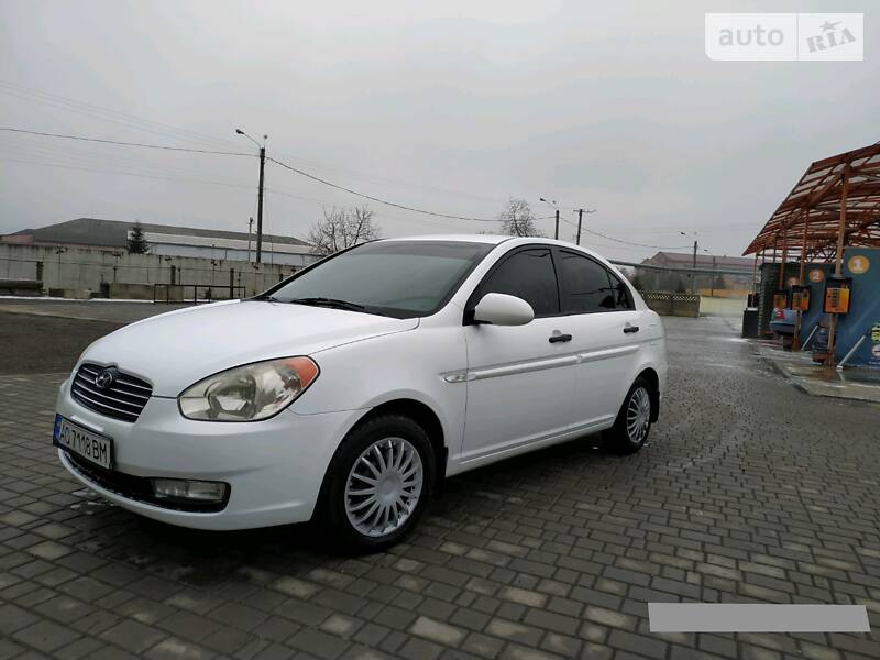 Седан Hyundai Accent 2008 в Мукачевому