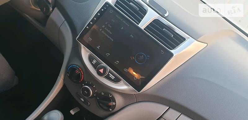 Хетчбек Hyundai Accent 2015 в Рівному фото 6 Хетчбек Hyundai Accent 2015 в Рівному