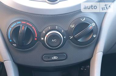 Хетчбек Hyundai Accent 2015 в 