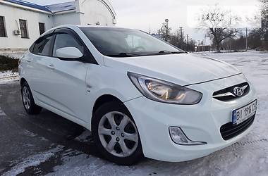 Hyundai Accent 2011