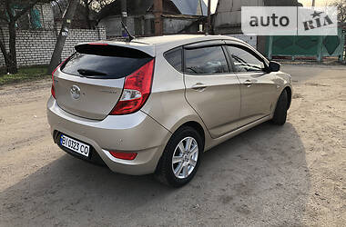Хетчбек Hyundai Accent 2012 в 