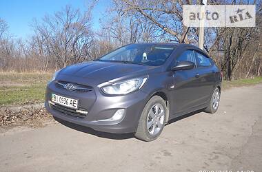 Hyundai Accent 2011