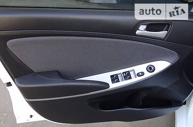 Седан Hyundai Accent 2013 в 