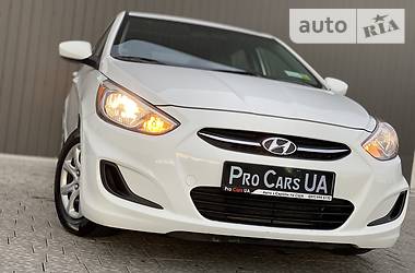 Hyundai Accent 2015