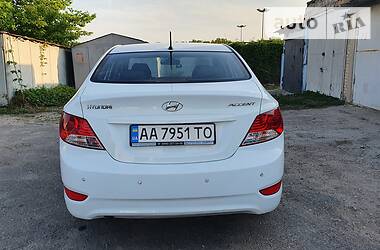 Седан Hyundai Accent 2013 в Киеве