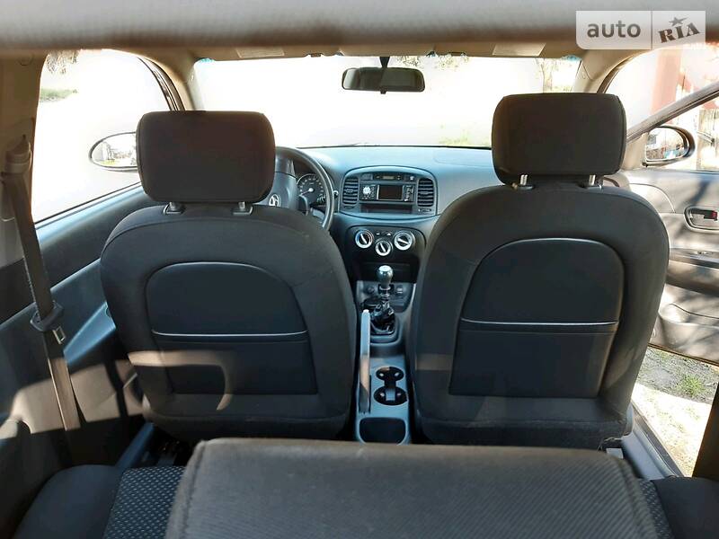 Хэтчбек Hyundai Accent 2006 в Ужгороде