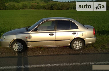 Седан Hyundai Accent 2002 в Черновцах