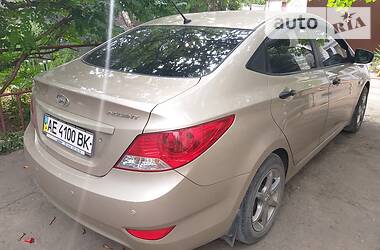 Hyundai Accent 2011