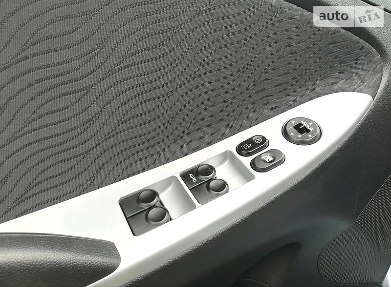 Седан Hyundai Accent 2011 в Києві