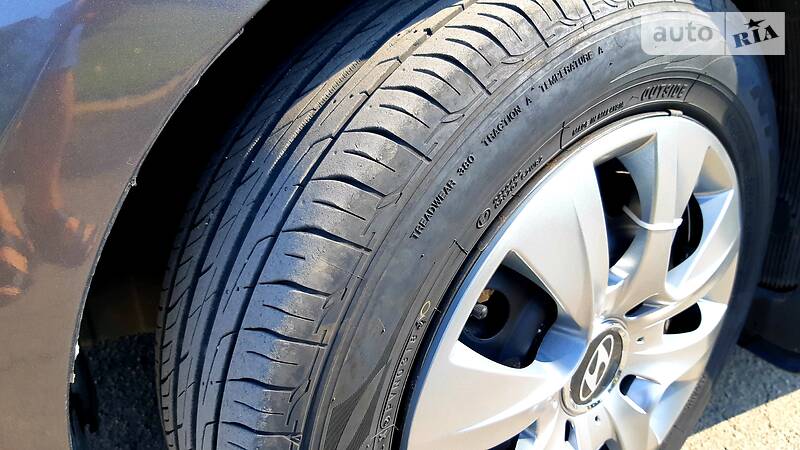 Седан Hyundai Accent 2012 в Дніпрі