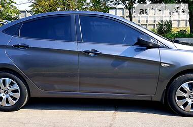 Седан Hyundai Accent 2012 в 