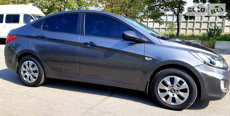Седан Hyundai Accent 2012 в Дніпрі