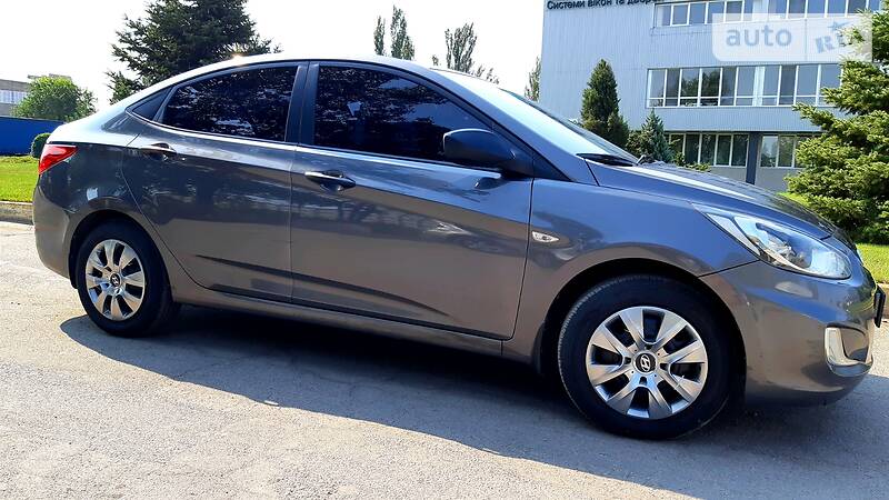 Седан Hyundai Accent 2012 в Дніпрі