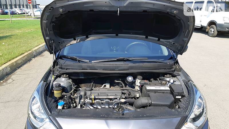 Седан Hyundai Accent 2012 в Дніпрі