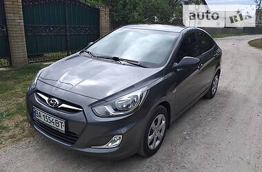 Седан Hyundai Accent 2013 в 