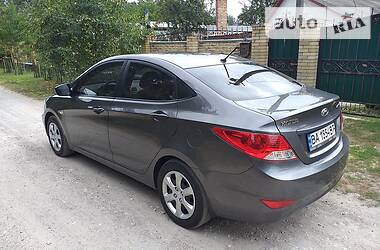 Седан Hyundai Accent 2013 в 