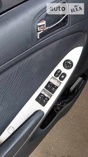 Седан Hyundai Accent 2013 в Харкові фото 11 Седан Hyundai Accent 2013 в Харкові