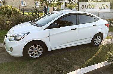 Hyundai Accent 2011