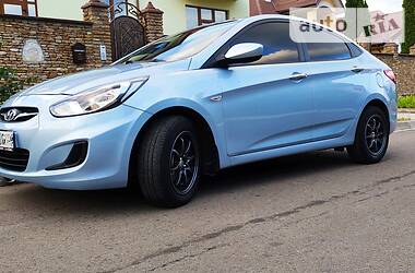 Седан Hyundai Accent 2012 в Ровно