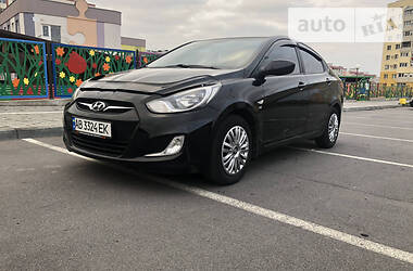 Седан Hyundai Accent 2012 в Виннице