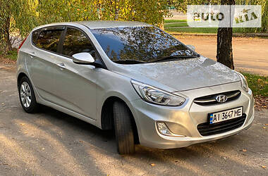 Hyundai Accent 2015