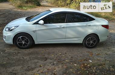 Седан Hyundai Accent 2012 в Чернигове