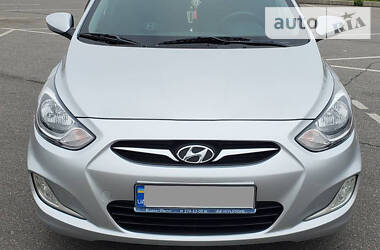 Хэтчбек Hyundai Accent 2012 в Александрие