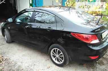 Hyundai Accent 2012