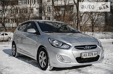 Hyundai Accent 2012