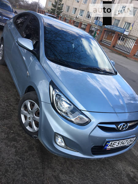 Седан Hyundai Accent 2012 в Днепре