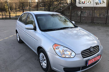 Седан Hyundai Accent 2010 в Ровно