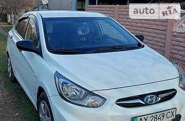 Hyundai Accent 2012