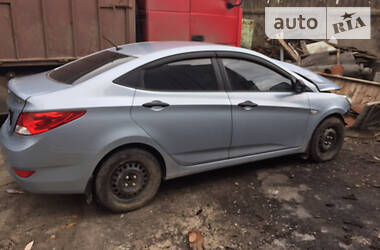 Hyundai Accent 2012