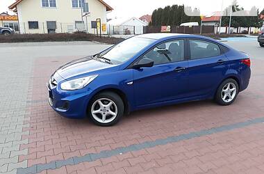 Hyundai Accent 2013