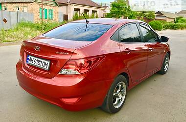 Седан Hyundai Accent 2011 в Бахмуте