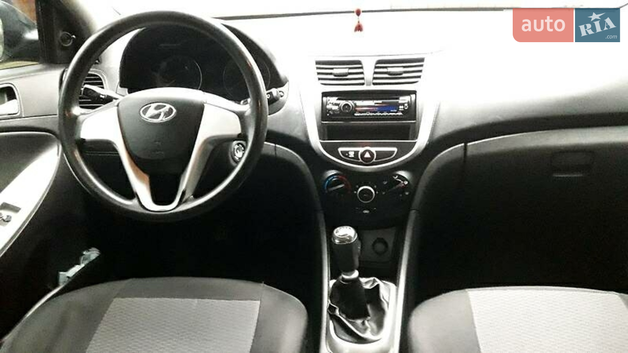 2011 Hyundai Accent - мініатюра 16